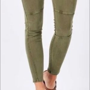 Liverpool Army Green Ankle Cargo Jean